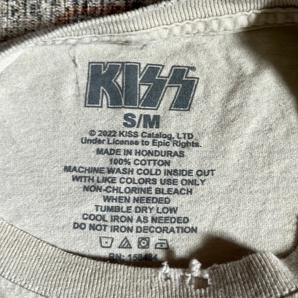 S/M KISS tshirt - Picture 2 of 2
